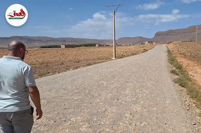 طريق غير معبدة تفاقم معاناة “أكوينس” بورزازات