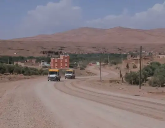 فعاليات مدنية ومهنية تشتكي بطء أشغال طريق جهوية تربط تنغير بأزيلال (فيديو)