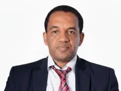 من البحث في النظام السياسي إلى البحث في الحياة السياسية