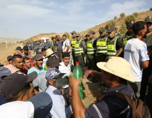 بعد مسيرة “صرخة التهميش” ببوعروس.. عامل تاونات يعد بتنفيذ مطالب الساكنة