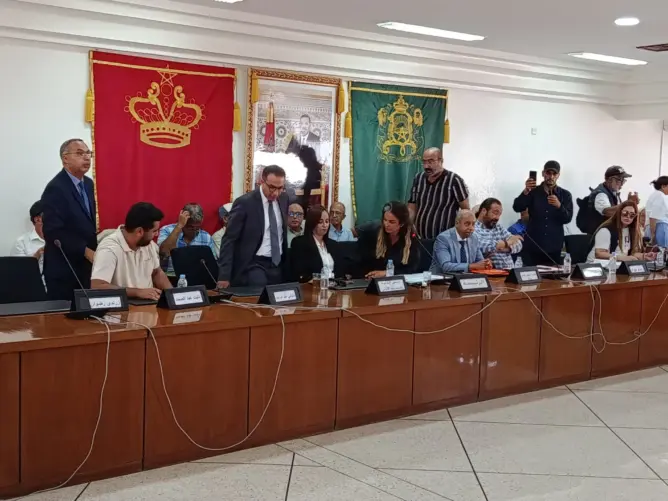 غياب الناصري يحرج مجلس سيدي بليوط.. ومستشارون يطالبون بتحريك مسطرة العزل
