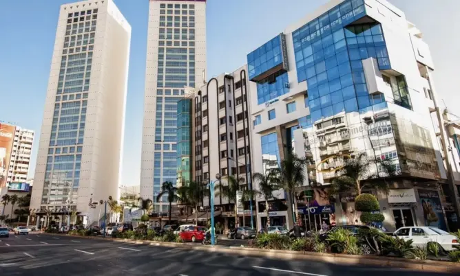 هندسة النظافة.. هكذا تحولت الدار البيضاء من مدينة “تغرق في النفايات” إلى نموذج في التدبير المفوض
