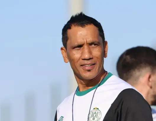 خاص.. مدرب الرجاء الجديد يرفع سقف التحدي: سننافس بضراوة لحصد الألقاب