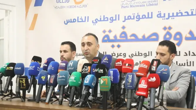 الحزب المغربي الحر يطالب بتعديل الفصل 47 من الدستور.. وشارية: نعيش توترات ما قبل 2011 (فيديو)