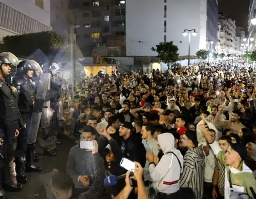 اعتقالات ومطاردات لليوم الثاني بطنجة