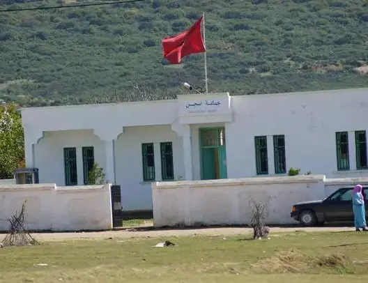 سكان ضواحي وزان يطالبون بالتحقيق في حرمان تلاميذ دوار بأكمله من “منحة الداخلية”