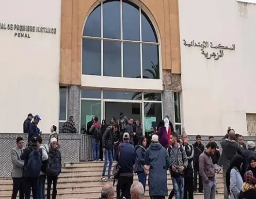 المحكمة الزجرية بالدار البيضاء تصدر أولى الأحكام بالعقوبات البديلة بدل السجن