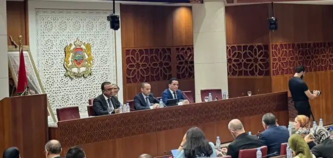 الطالبي يتدخل ويسمح “استثناءً” بالبث المباشر لاجتماع إصلاح الصحة بالبرلمان
