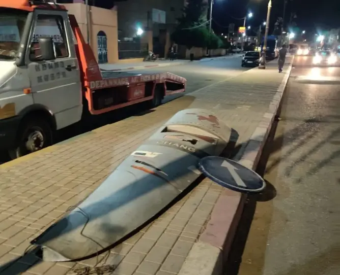 محتجون يرشقون مقر الدرك بتازناخت بالحجارة.. وتوقيفات تطال 40 شخصا