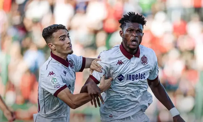 الوداد يهزم الكوديم بميدانه (3-1) وينفرد بصدارة البطولة الاحترافية