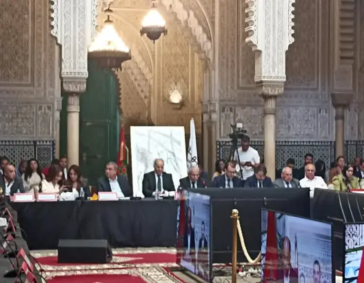 مجلس معزوز يعيد مناقشة مشاريع قديمة وسط انتقادات لغياب الرؤية والتخطيط