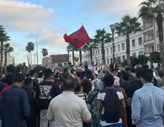 “التحول الظرفي لا يصنع استقلالا”… أحمد بوز ينتقد تفاعل الإعلام العمومي مع احتجاجات جيل “Z”