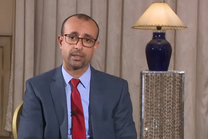هشام مدعشا المختص في العلوم السياسية والقانون الدستوري