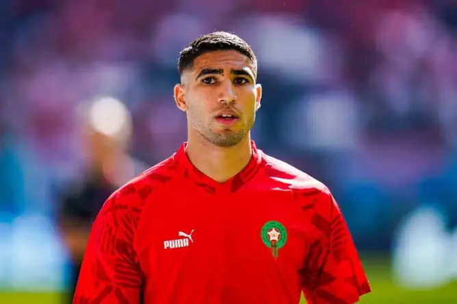 حكيمي: لا أفهم سبب استياء الجماهير.. ويجب أن نتحد جميعا للتتويج بكأس إفريقيا