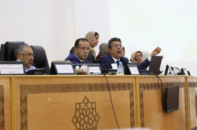 المعارضة تسقط ميزانية جماعة فاس والصراع يحتد بين أحزاب التحالف