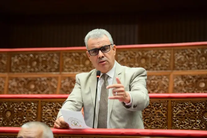 السطي: وزارة التعليم “قبلة للاحتجاج” ..والتوقيع على الاتفاقيات لا يعني حل “الأزمة”