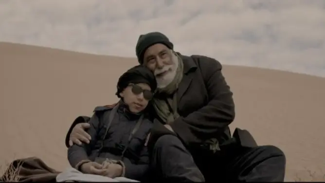 “المرجة الزرقاء”.. تأمل سينمائي في رحلة طفل كفيف يبحث عن المعنى والحلم
