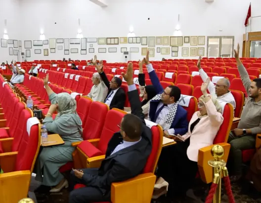 المعارضة تنجح في إسقاط “أضعف ميزانية” في تاريخ جماعة فاس.. أزمة أغلبية أم بداية “بلوكاج”؟