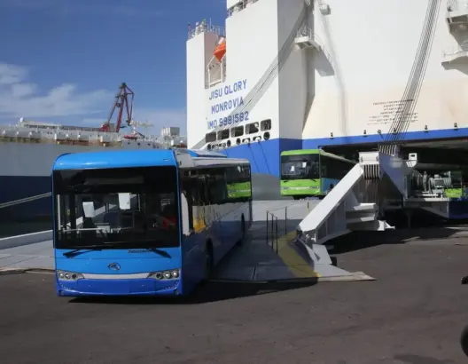 تشمل 5 مدن.. استلام 257 حافلة جديدة من ميناء البيضاء ضمن برنامج النقل الحضري