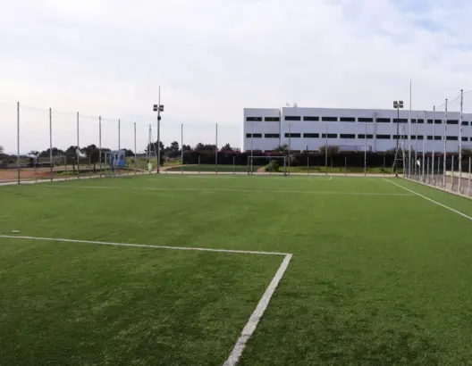 ملاعب القرب بسيدي مومن.. كيف تحولت مشاريع رياضية إلى مصدر للربح بدل خدمة الشباب؟