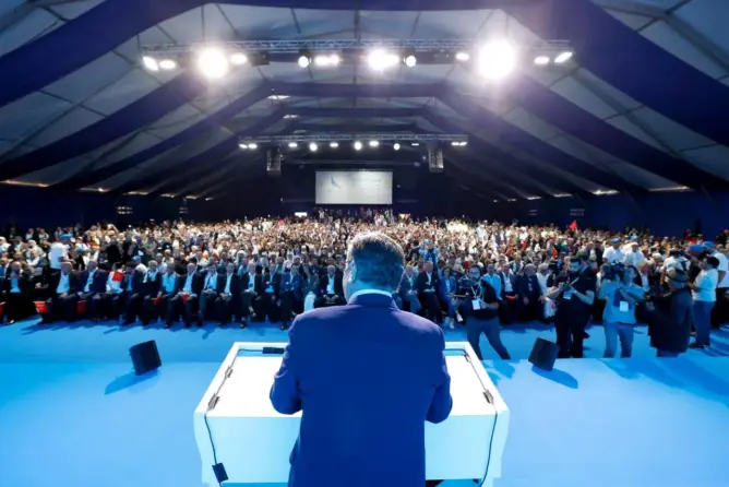التجمع الوطني للأحرار يمدد آجال تلقي الترشيحات لخلافة عزيز أخنوش