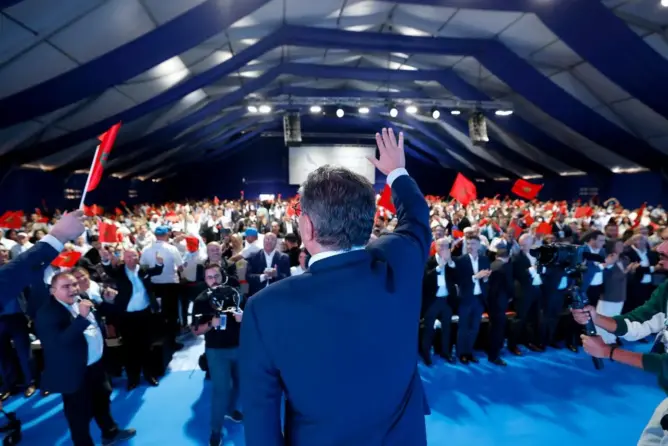 قرار التنحي فتح باب التأويلات.. لماذا اختار أخنوش “المغادرة” قبل تشريعيات 2026؟