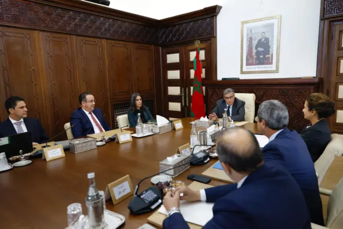 أخنوش يترأس التوقيع على اتفاقية لإنتاج الكهرباء انطلاقا من الطاقات المتجددة