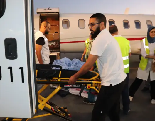 طائرة طبية تتدخل لإنقاذ سيدة حامل في شهرها الثامن بالعيون