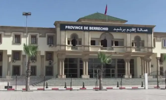 بعد الرئيس ونوابه.. توقيفات وإعفاءات جديدة بجماعة برشيد بسبب “تضارب المصالح”