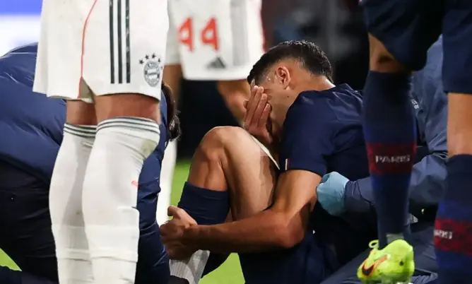 “سان جيرمان” يؤكد تعرض حكيمي لالتواء حاد في الكاحل دون تحديد مدة الغياب