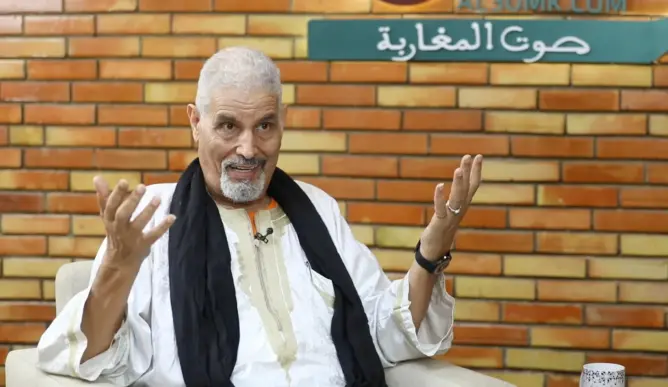 قيادي سابق بالبوليساريو: 600 شاب صحراوي هاجروا سرا هذا العام والمخيمات تحولت لـ”مزبلة”