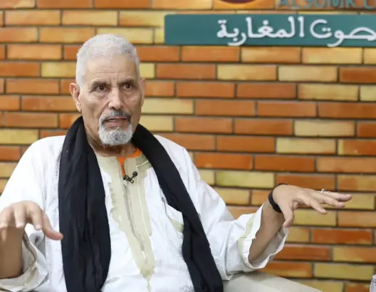 السالك يكشف خبايا علاقة القذافي بالبوليساريو وتحول الجبهة لـ”بيدق” لدى مخابرات الجزائر