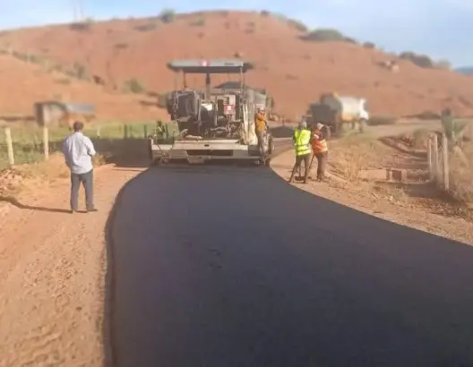 وزير الفلاحة يعلن بناء وصيانة 22 ألف كلم من المسالك الطرقية لفك العزلة عن المناطق القروية