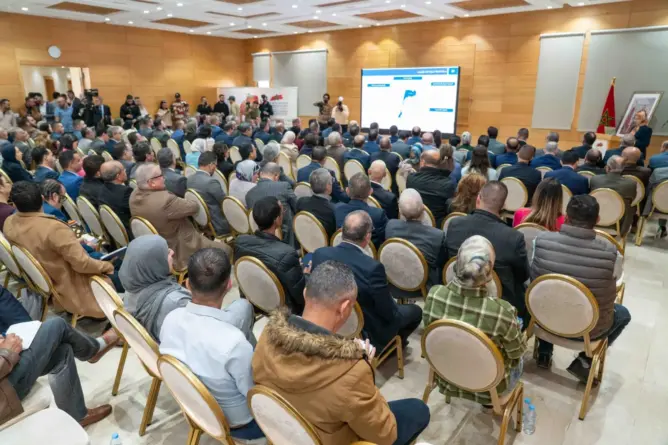 والي جهة طنجة يطلق مشاورات جيل جديد من البرامج الترابية لـ”تحسين مستوى عيش المواطنين”