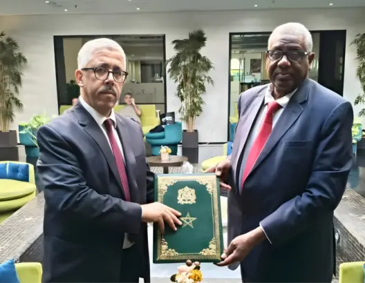 الائتلاف الوطني للغة العربية يمد جسور التعاون مع جامعة إفريقيا العالمية بالسودان
