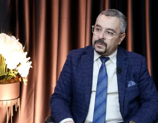 البقالي يكشف تفاصيل أزمة النساخ ويحذر من مخاطر اجتماعية مع اقتراب إدماجهم في مهنة العدول (فيديو)
