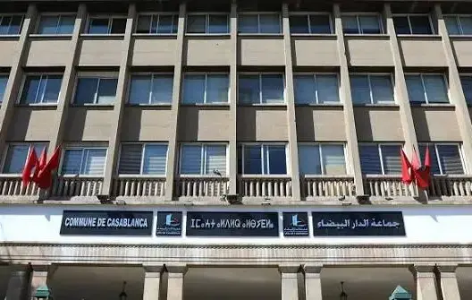 شبهات “تضارب مصالح” تهز جماعة البيضاء.. مفتشو الداخلية يرصدون “وضعيات ملتبسة”