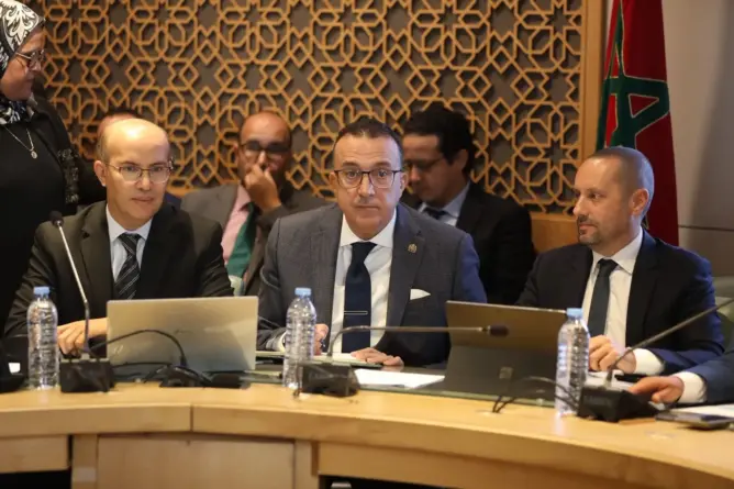 وكالة الأدوية تواجه “تمرد بعض موظفيها” بوعود لـ”تحسين الأجور والتعويضات”