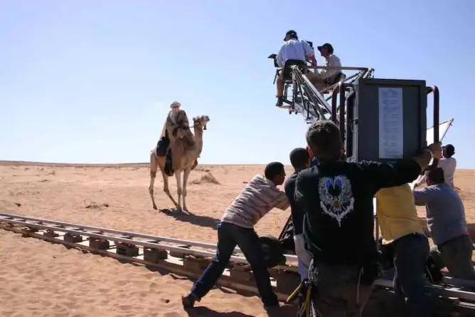 “أبطال الرمال”.. مراكش تحتضن تصوير دراما تاريخية عربية ضخمة بمشاركة فنانين مغاربة