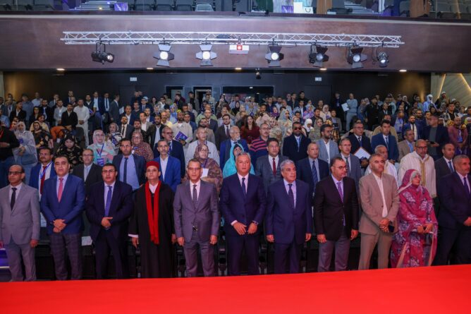 الحكومة تطلق من طانطان القافلة الجهوية للتعريف بنظام الدعم الجديد للمقاولات