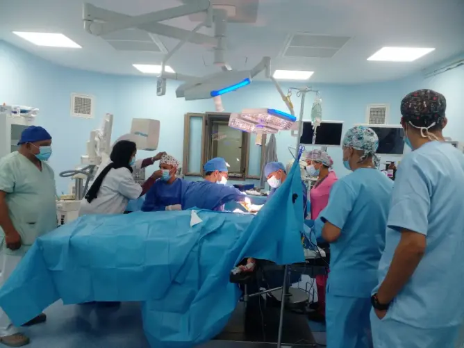 جراحات متقدمة بمستشفى ورزازات لإنقاذ أطفال من تداعيات خلع الورك الولادي وتشوهات العظام