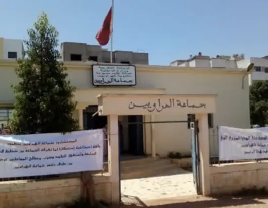 توزيع غنيمة توظيفات.. اتهامات بالمحسوبية تلاحق رئيس جماعة الهراويين ومستشارين
