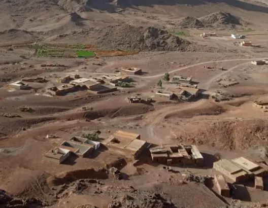 بعد عرقلة تزويده بالكهرباء .. الظلام يحاصر دوار بوعراب نواحي زاكورة