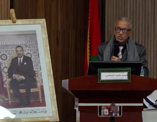 الساسي: الملكية والديمقراطية يمكن أن تتزوجا والأحزاب المغربية تتنازل للبقاء في الحكومة (فيديو)