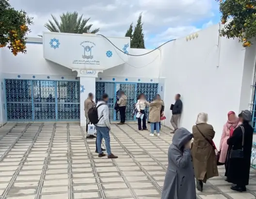 “رسوم الدكتوراه” تعود للواجهة.. طلبة موظفون يرصدون “تناقضا إداريا” في صفاتهم القانونية