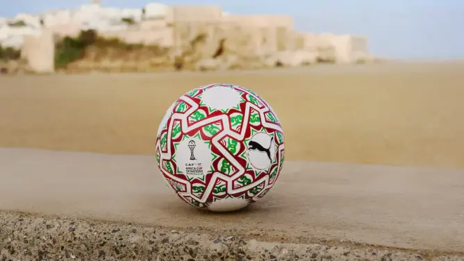 “إيتري” تضيء سماء الكان .. الكرة الرسمية للمغرب 2025 تحتفي بالتراث الأمازيغي والزليج المغربي