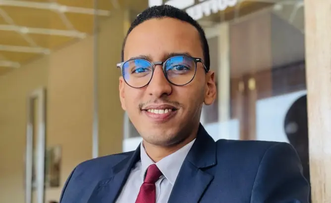 المحاماة بين التحكيم الملكي والوساطة البرلمانية: قراءة دستورية في نزاع التشريع