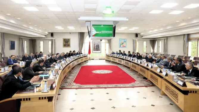 لفتيت يجتمع برؤساء الجهات لإعطاء دفعة جديدة لبرامج التنمية الترابية المندمجة