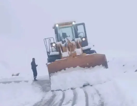 انضافت لأقاليم أخرى.. الإضطرابات الجوية تدفع وزارة التعليم لتعليق الدراسة بخنيفرة وأزيلال