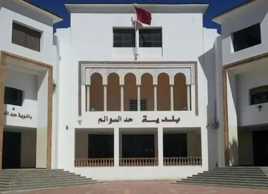مفتشو الداخلية يباغتون جماعة حد السوالم ويدققون في ملفات رئيسها المعزول
